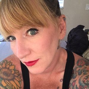 Meet your Posher, Kerri